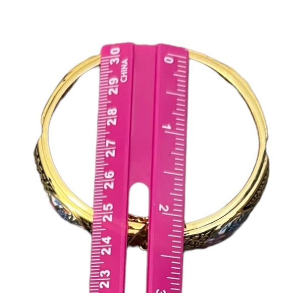 80s Floral Enamel Hinged Bangle Bracelet with a safety chain and black accents. - Picture 12 of 12